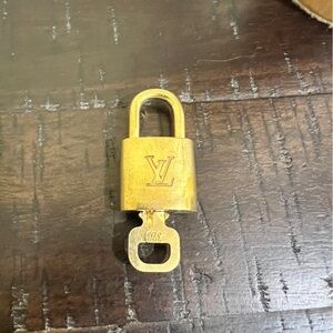 Louis Vuitton Lock and Key #323